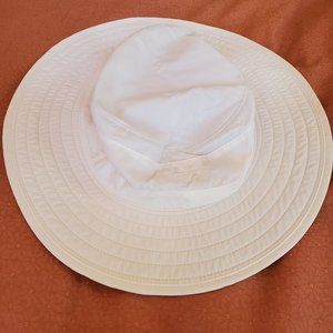 NWOT Outdoor Research Solar Roller Hat